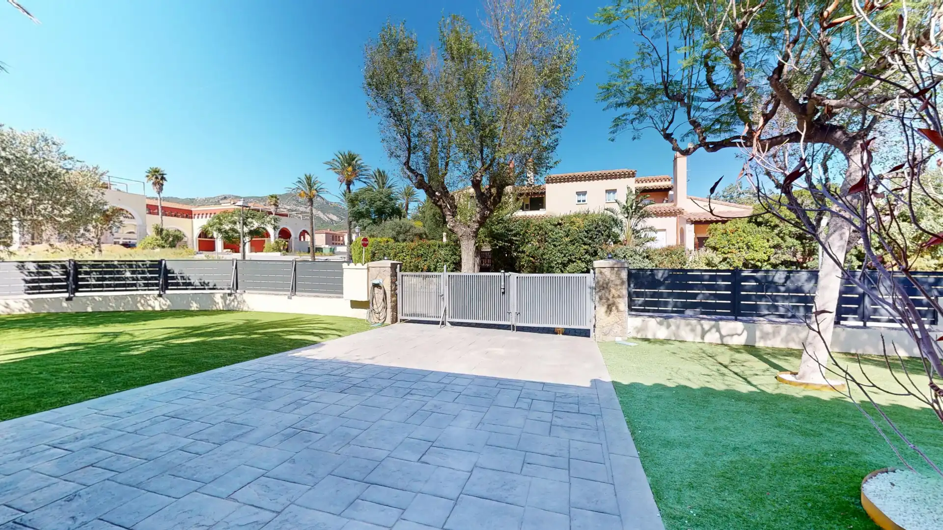 Jardí de Casa o xalet en venda en Mont-roig del Camp amb Aire condicionat, Calefacció i Jardí privat