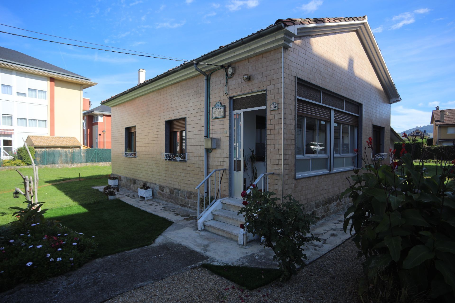 Exterior view of House or chalet for sale in Los Corrales de Buelna   with Heating, Private garden and Storage room