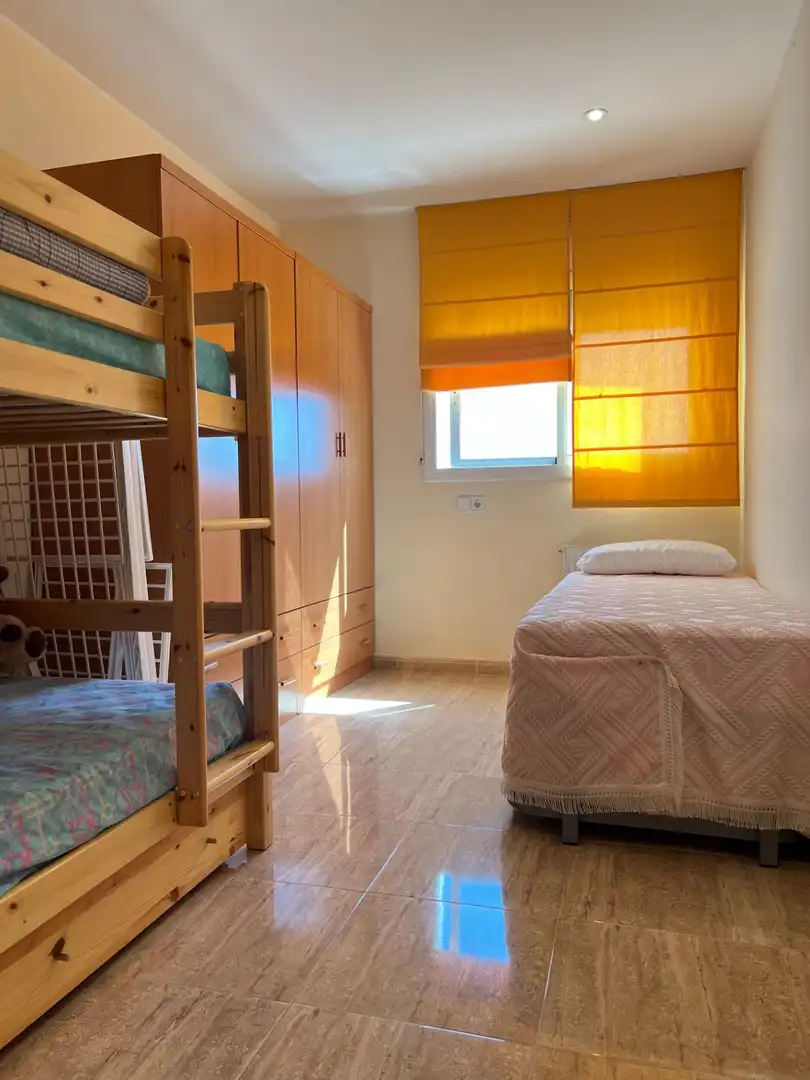 Dormitori de Apartament en venda en Sant Pere Pescador amb Aire condicionat, Calefacció i Balcó