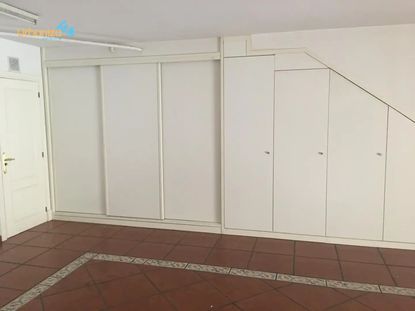 Casa adosada en venda en Badajoz amb Calefacció, Terrassa i Piscina comunitària