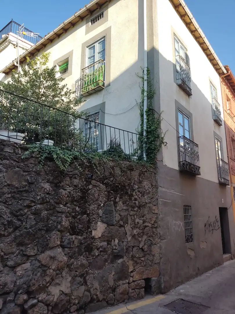 Vista exterior de Casa o xalet en venda en Jarandilla de la Vera amb Jardí privat