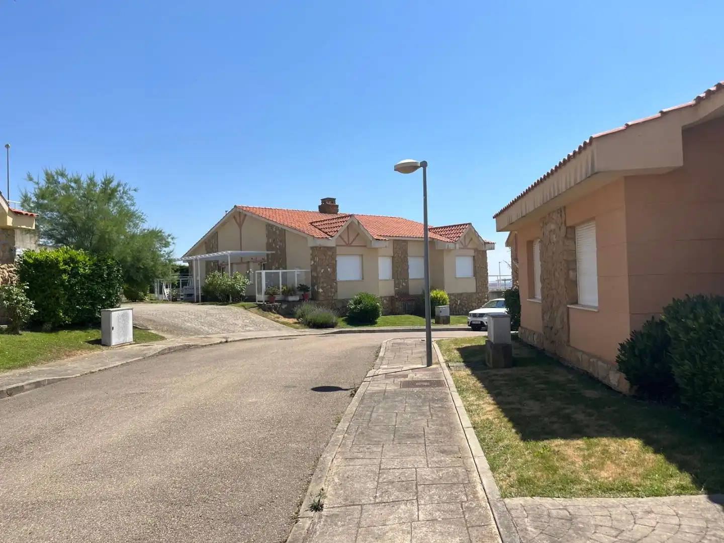 Außenansicht von Residential zum Verkauf in Valverde de la Virgen