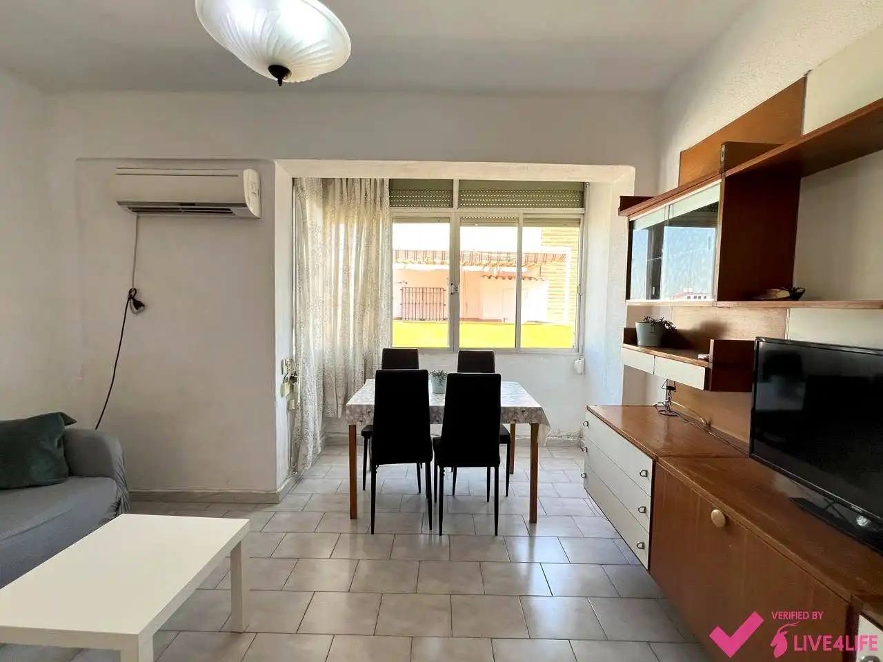 Dining room of Flat for share in Sevilla  with Air Conditioner, Heating and Furnished