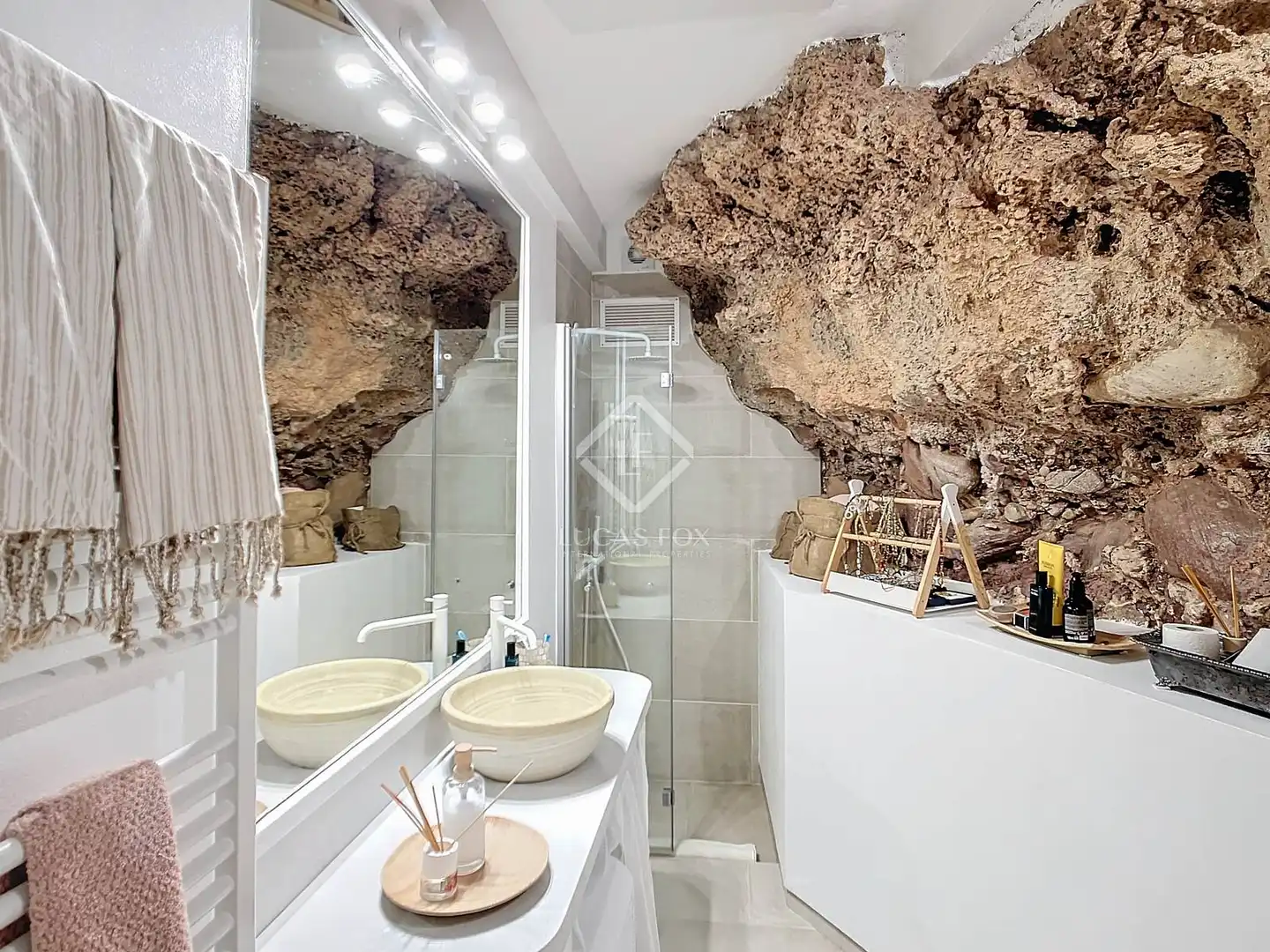 Bathroom of Flat for sale in Ciutadella de Menorca  with Air Conditioner, Heating and Terrace