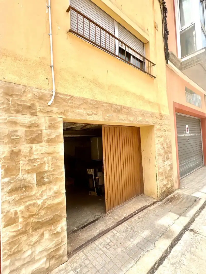 Vista exterior de Casa o xalet en venda en Riba-roja d'Ebre amb Aire condicionat, Calefacció i Terrassa