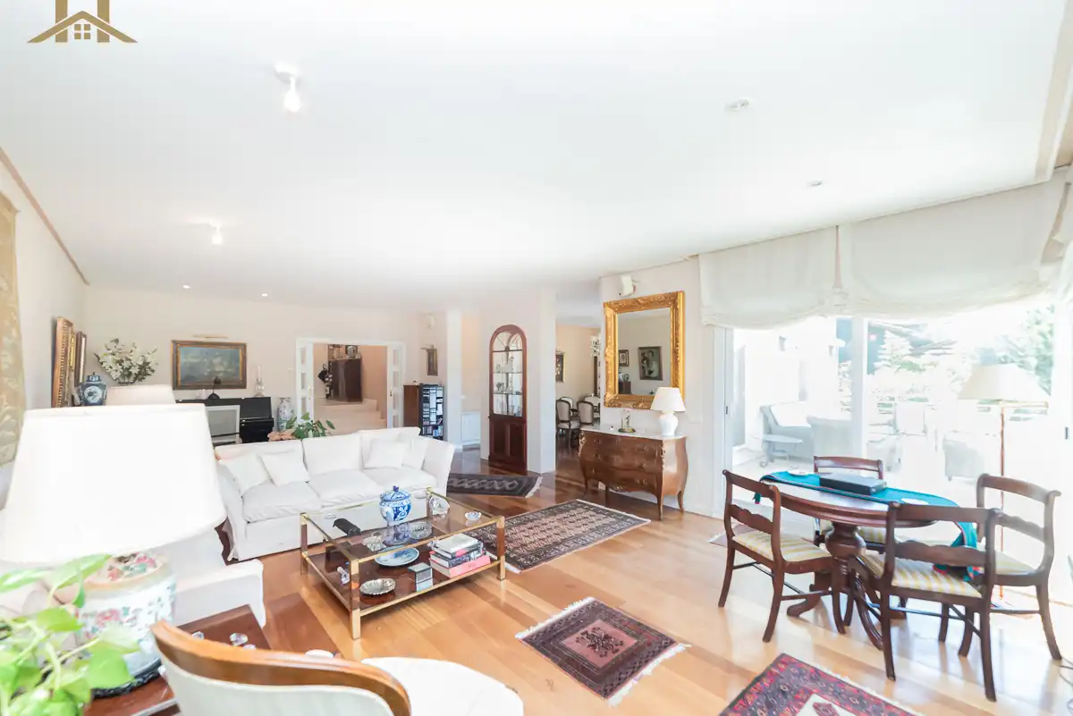Wohnzimmer von Haus oder Chalet zum Verkauf in Torrelodones mit Heizung, Privatgarten und Terrasse