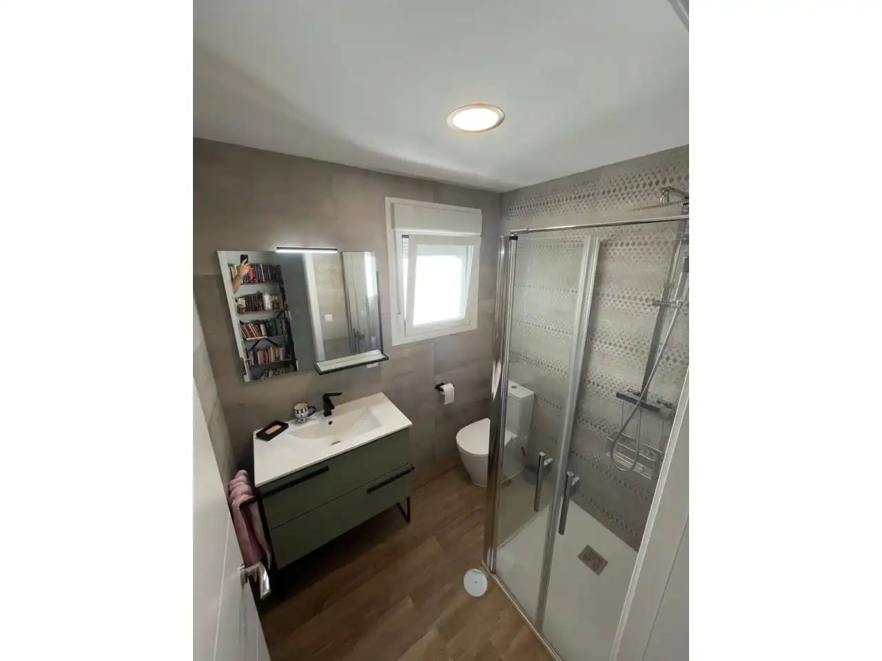 Badezimmer von Wohnung zur Miete in Badajoz mit Klimaanlage, Heizung und Terrasse