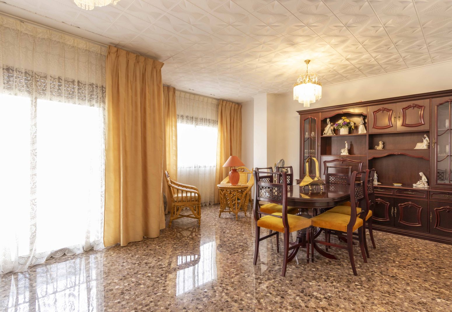 Menjador de Casa o xalet en venda en Albalat dels Sorells amb Aire condicionat, Calefacció i Terrassa