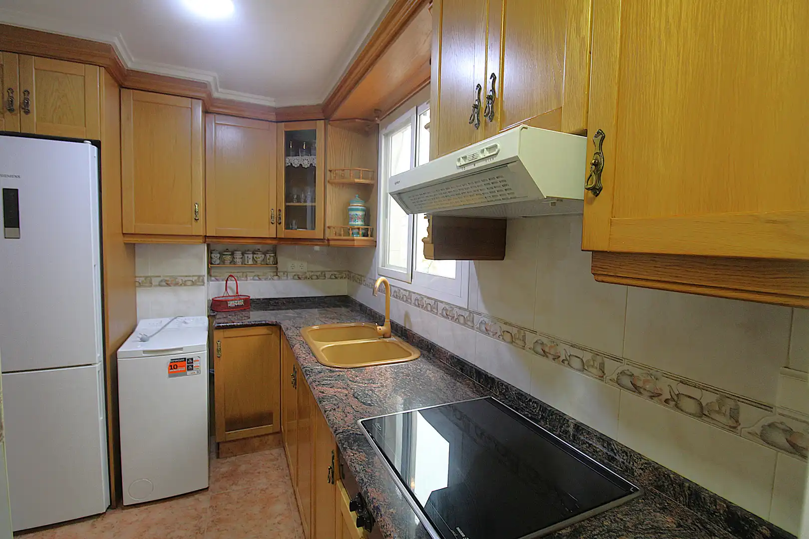 Cocina de Piso de alquiler en Valencia con Aire acondicionado, Terraza y Amueblado