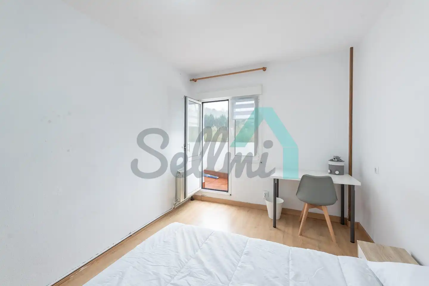 Bedroom of Flat for share in San Lázaro - Otero - Villafría