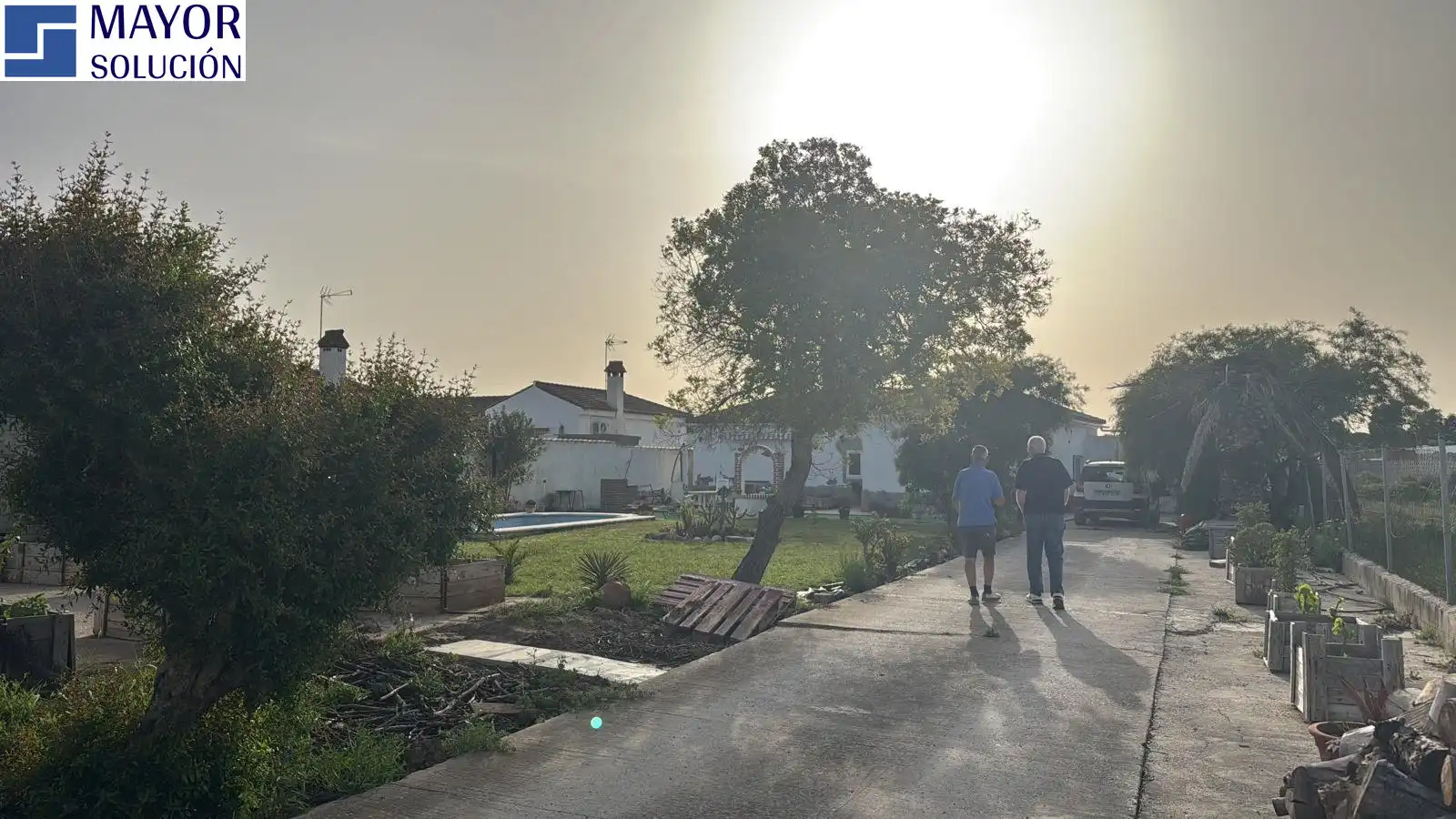 Vista exterior de Casa o chalet en venta en Chiclana de la Frontera con Jardín privado, Terraza y Piscina