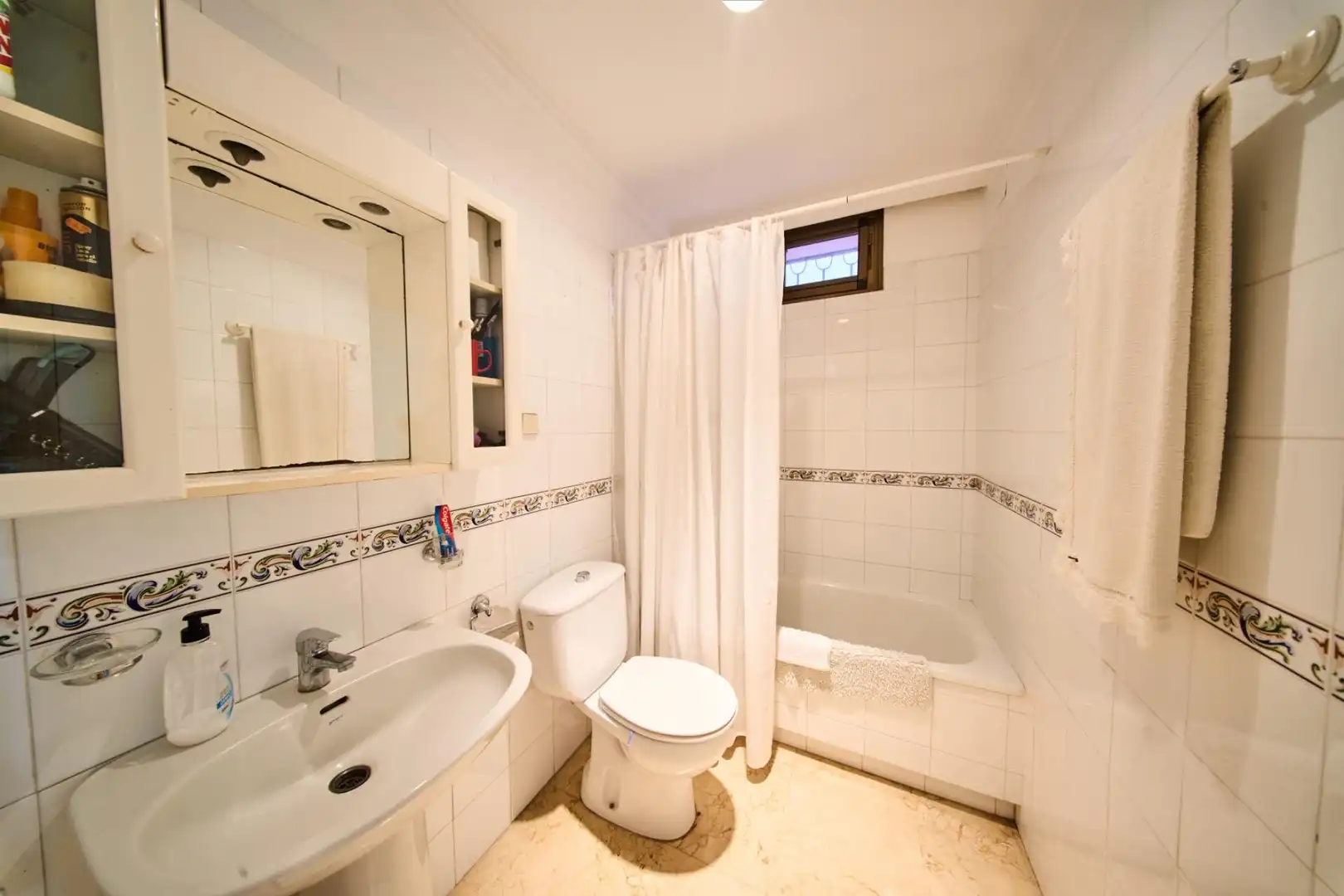 Baño de Casa o chalet en venta en Marbella con Aire acondicionado, Calefacción y Jardín privado