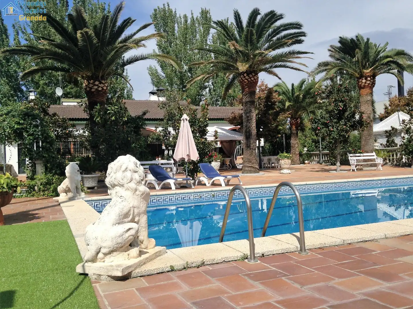 Piscina de Casa o chalet en venta en Granada con Aire acondicionado, Jardín privado y Trastero