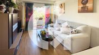 Living room of Flat for sale in Vélez-Málaga  with Air Conditioner, Terrace and Oven