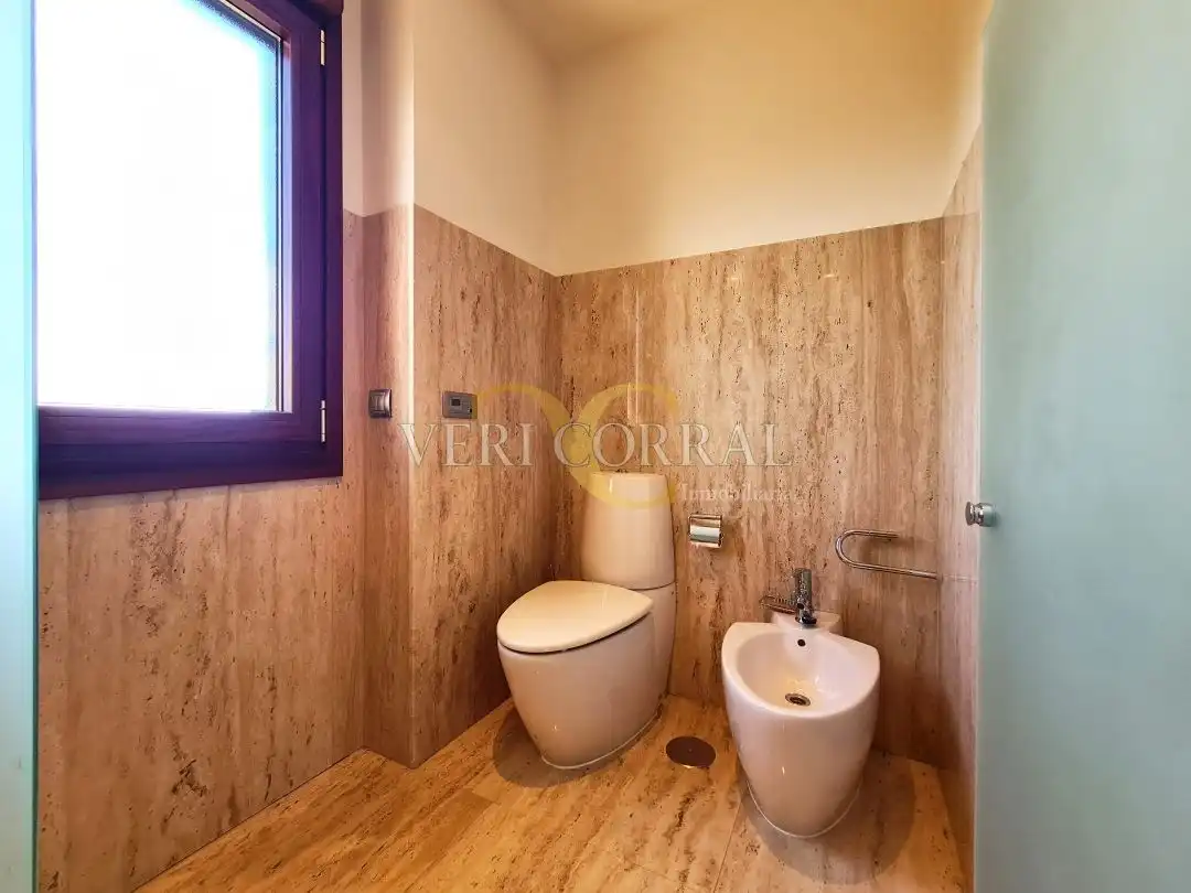 Baño de Casa o chalet en venta en Oviedo  con Calefacción, Jardín privado y Terraza