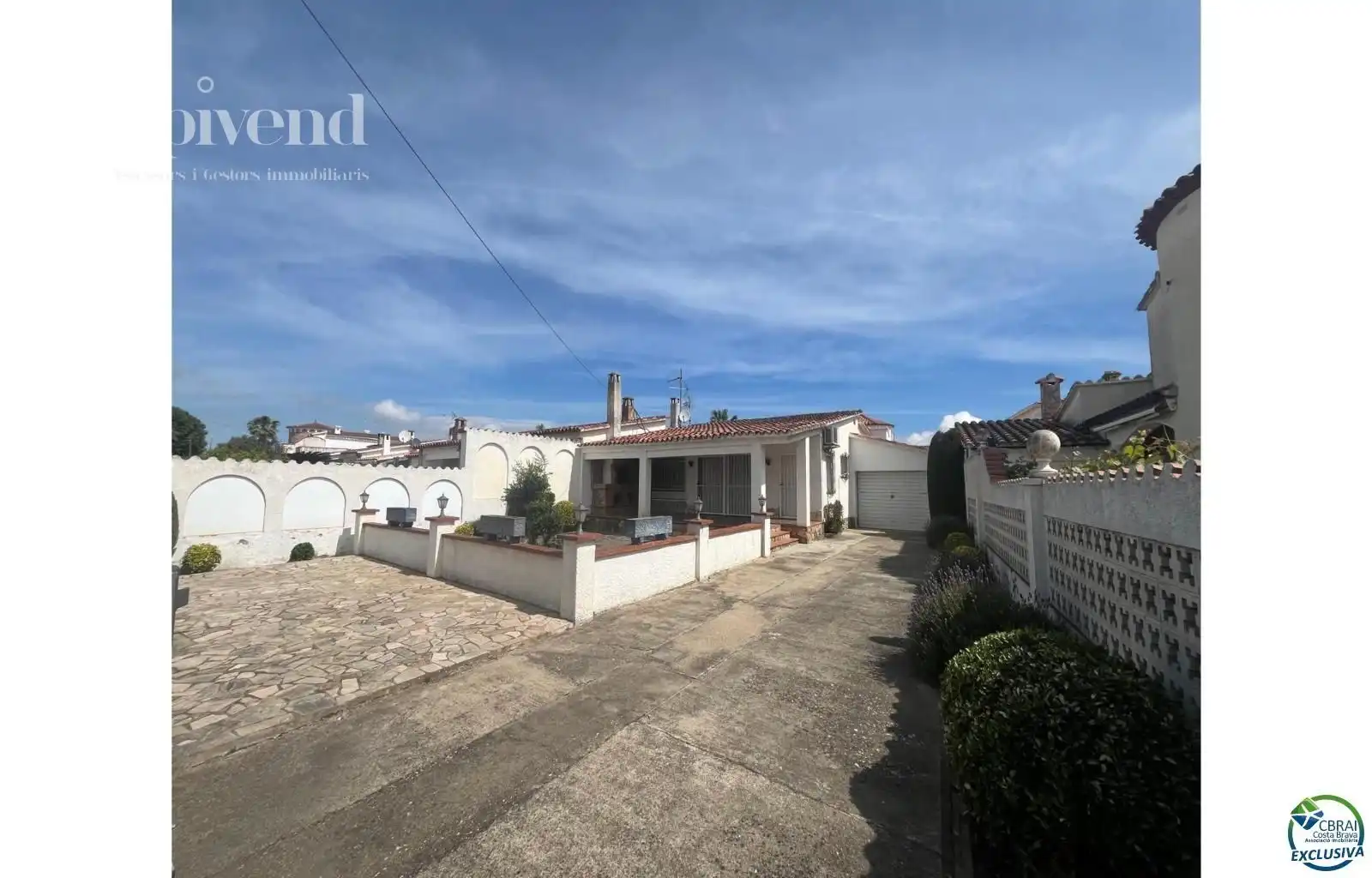 Detached house for sale in peni