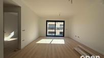 Living room of Flat for sale in Terrassa  with Air Conditioner, Heating and Parquet flooring