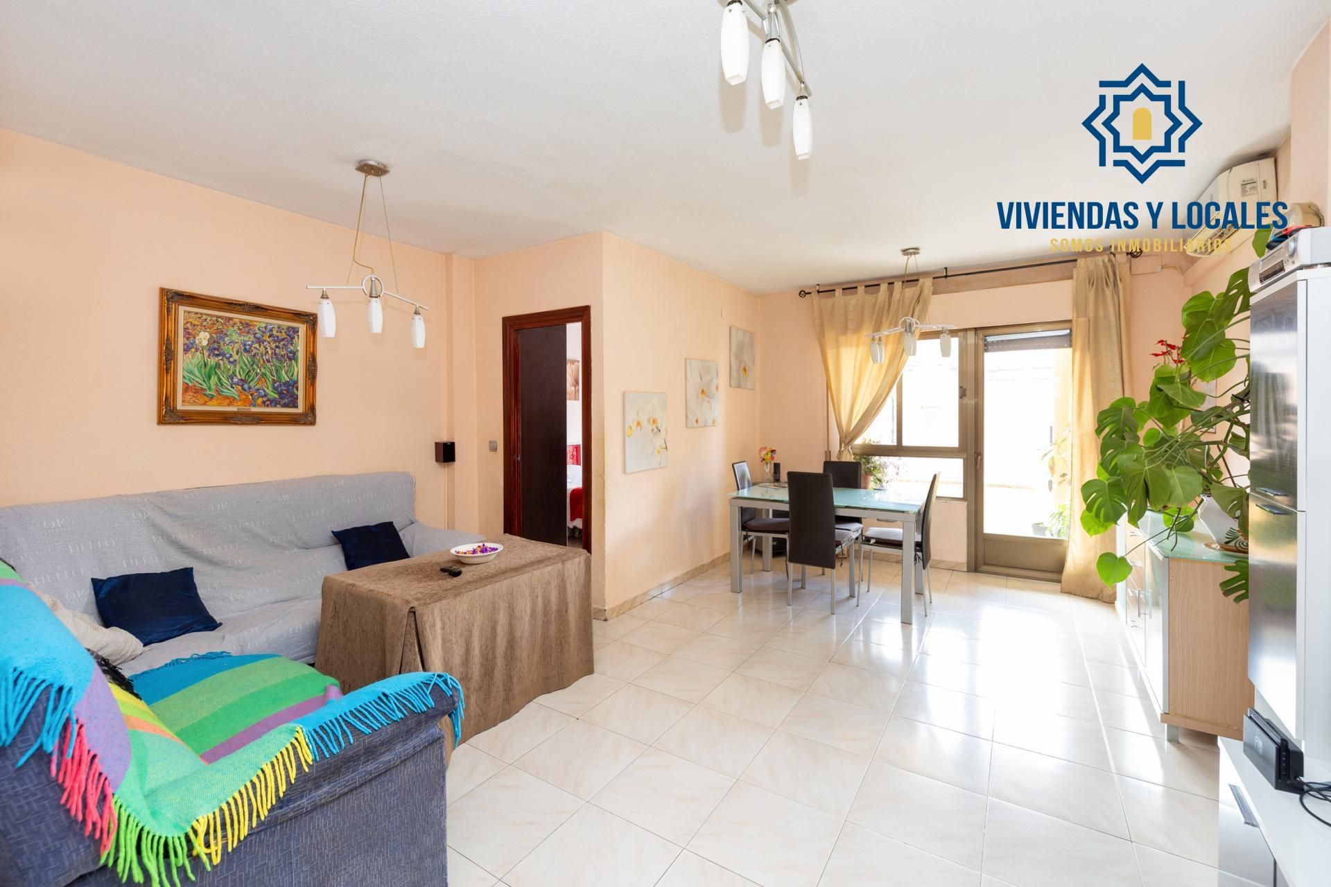 Living room of Apartment for sale in Armilla