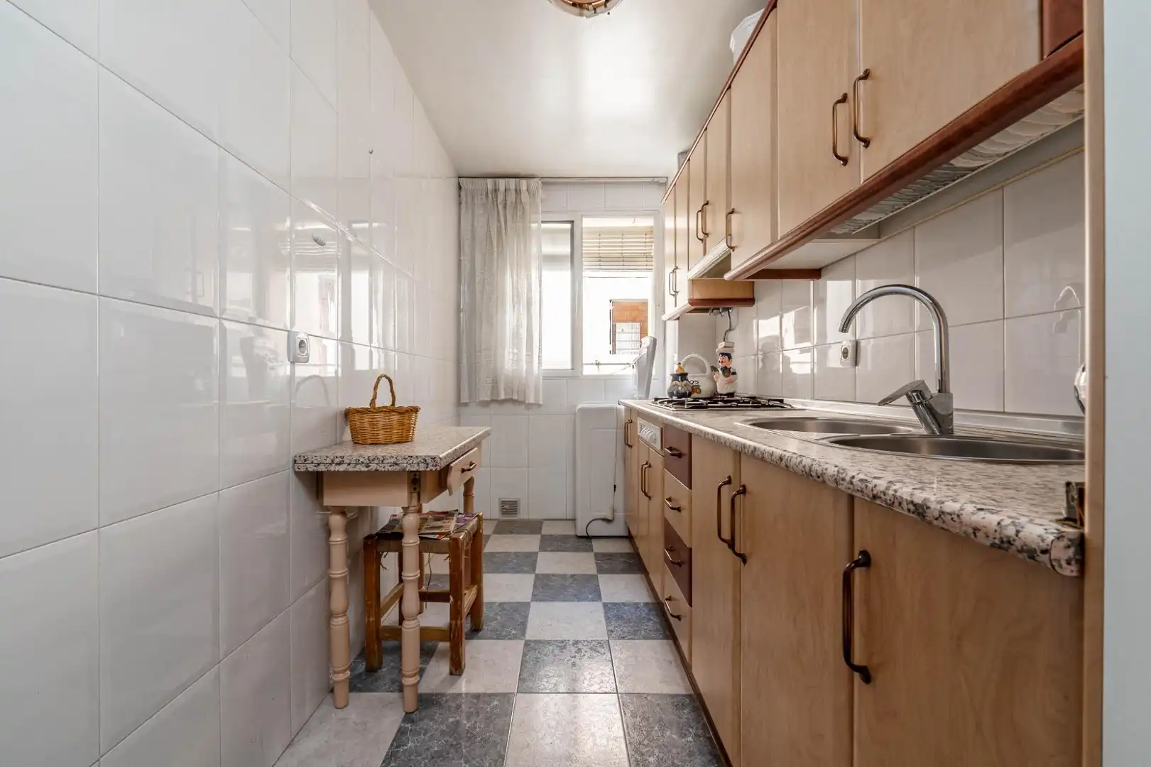 Flat for rent in Calle Calle de la Veleta, 14, Poniente