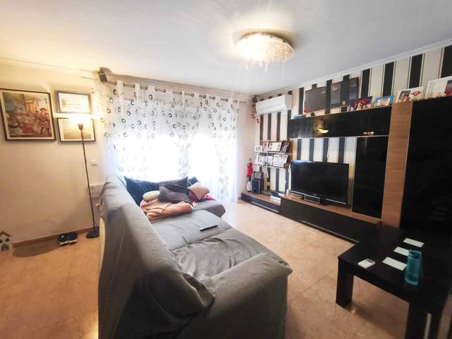 Casa adosada en Venta en Llaurí
