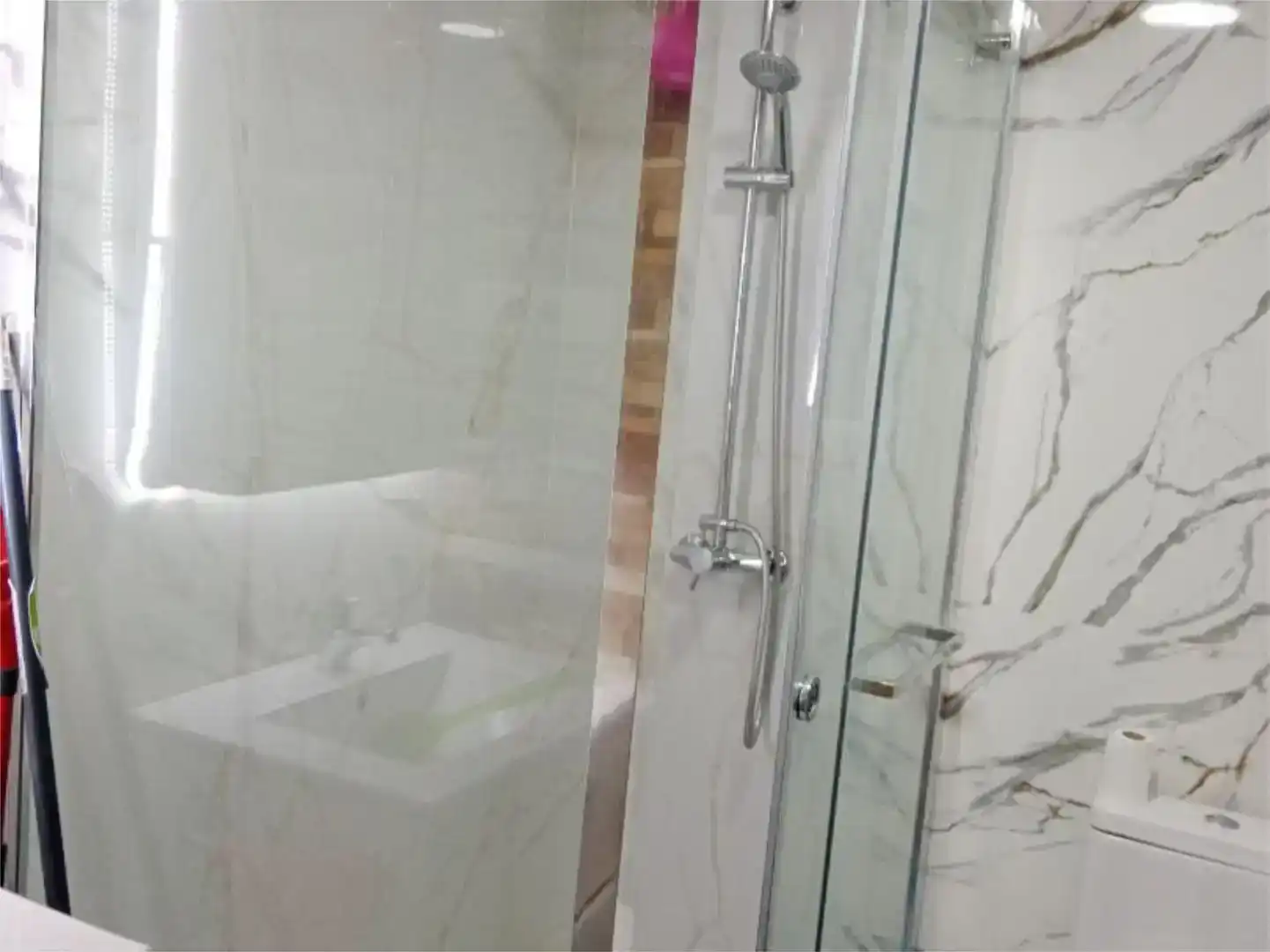 Badezimmer von Wohnung zur Miete in  Valencia Capital mit Balkon