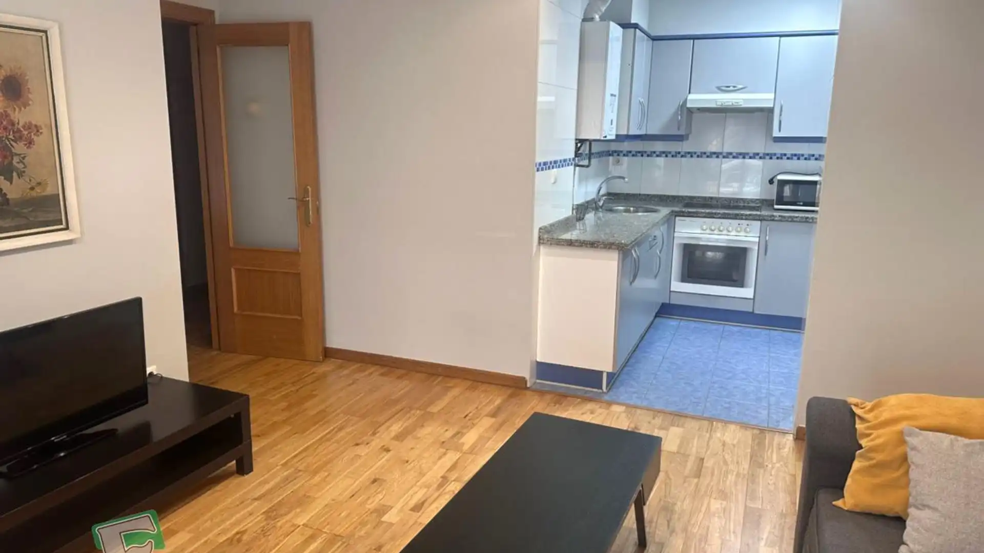 Vista exterior de Pis en venda en Oviedo  amb Calefacció i Moblat