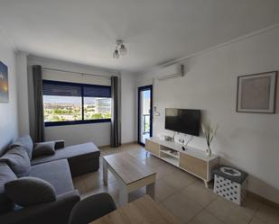 Sala d'estar de Apartament de lloguer en Alicante / Alacant amb Aire condicionat, Calefacció i Jardí privat