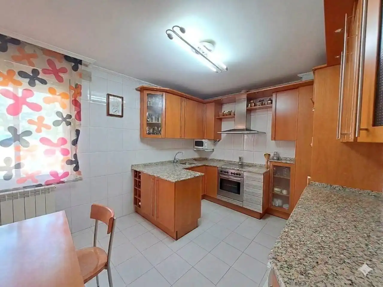 Cuina de Casa o xalet en venda en Burgos amb Calefacció, Jardí privat i Parquet