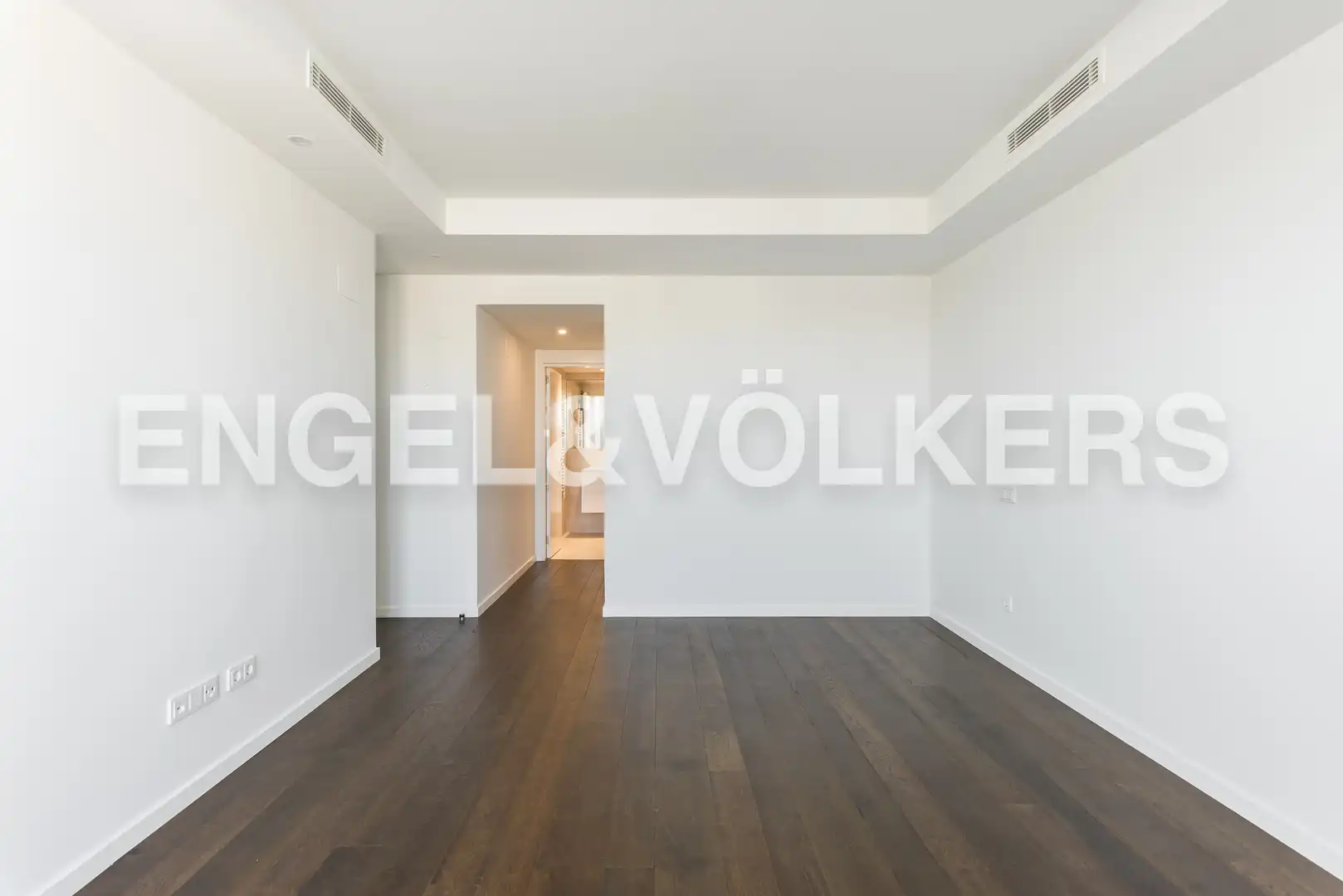 Dormitori de Apartament en venda en Madrid amb Aire condicionat, Calefacció i Piscina