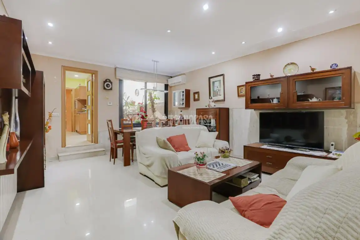 Living room of Flat for sale in Terrassa  with Air Conditioner, Heating and Terrace