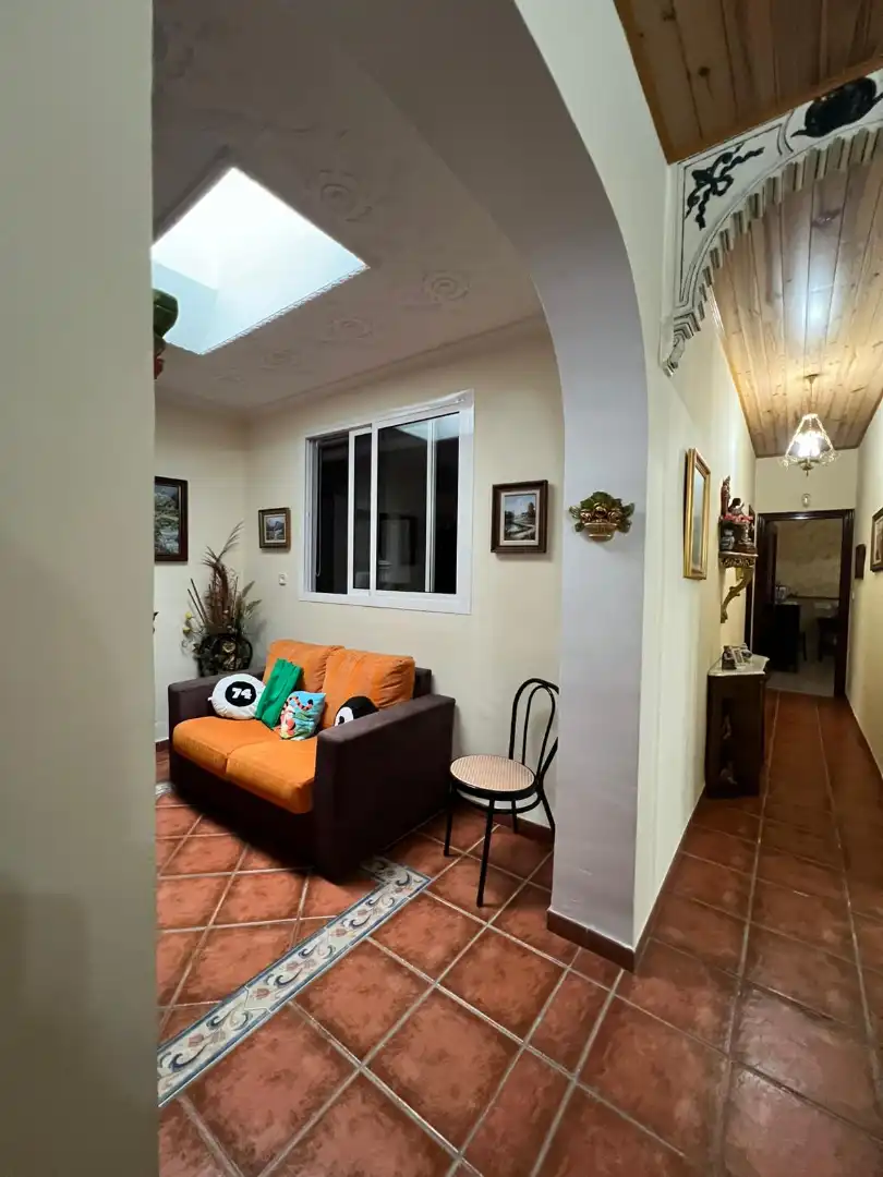 Sala d'estar de Casa adosada en venda en Palomares del Río amb Aire condicionat, Calefacció i Jardí privat