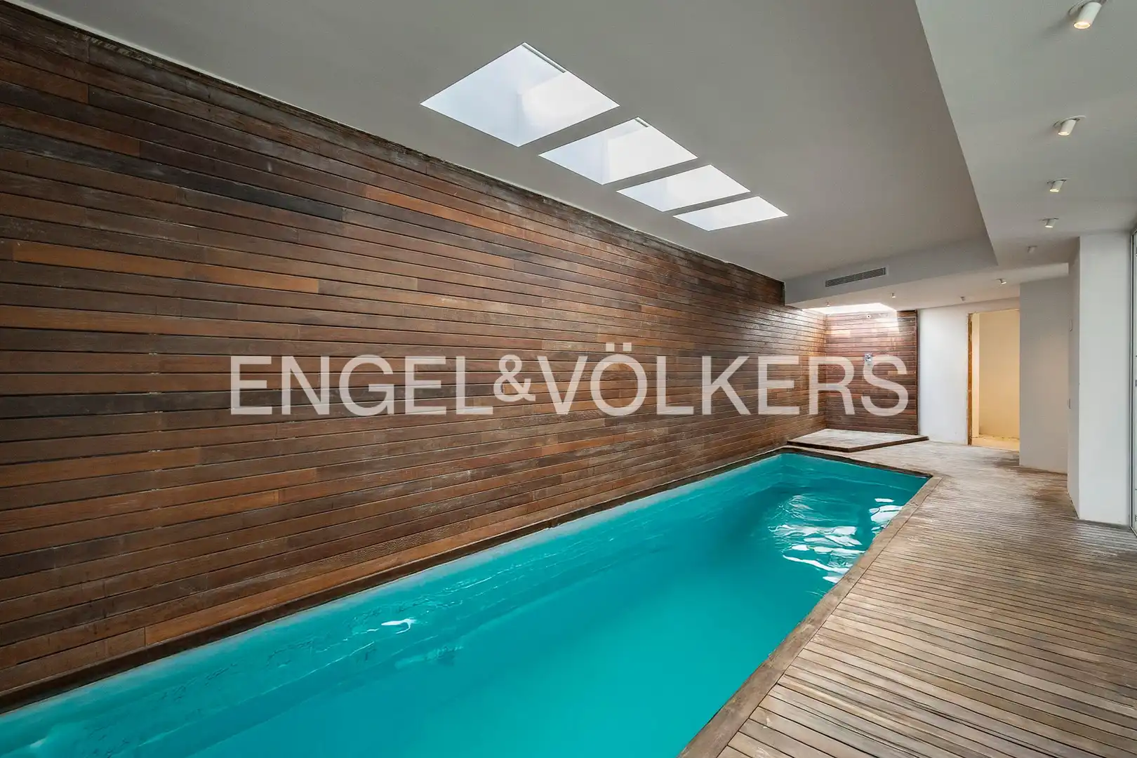Casa amb piscina en venda a Avinguda Montseny, imagen 9