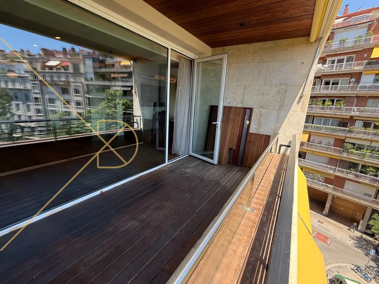 Terrasse von Dachboden zur Miete in Barcelona mit Klimaanlage, Heizung und Parkett