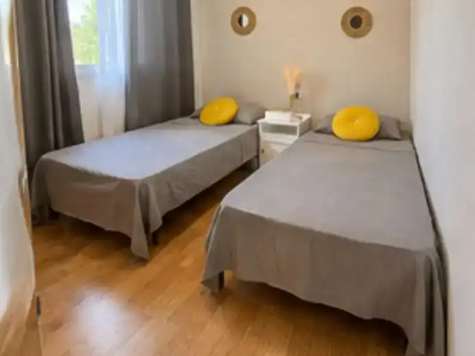 Habitación de Piso de alquiler en Marina Botafoc - Platja de Talamanca