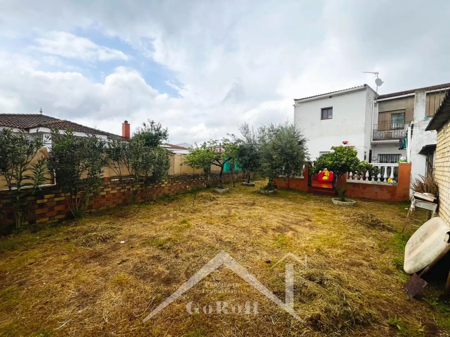 Casa o xalet en venda en Almadén de la Plata amb Jardí privat, Terrassa i Traster
