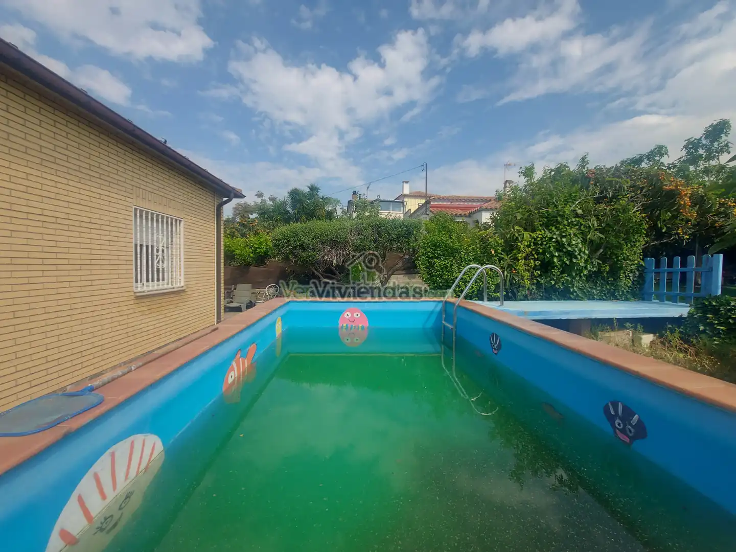 Piscina de Casa o chalet en venta en Sant Vicenç Dels Horts con Aire acondicionado, Calefacción y Jardín privado