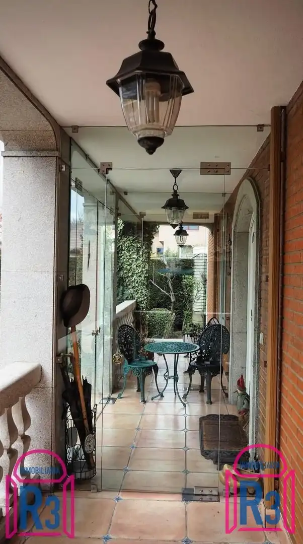 Terraza de Casa o chalet en venta en León Capital  con Calefacción
