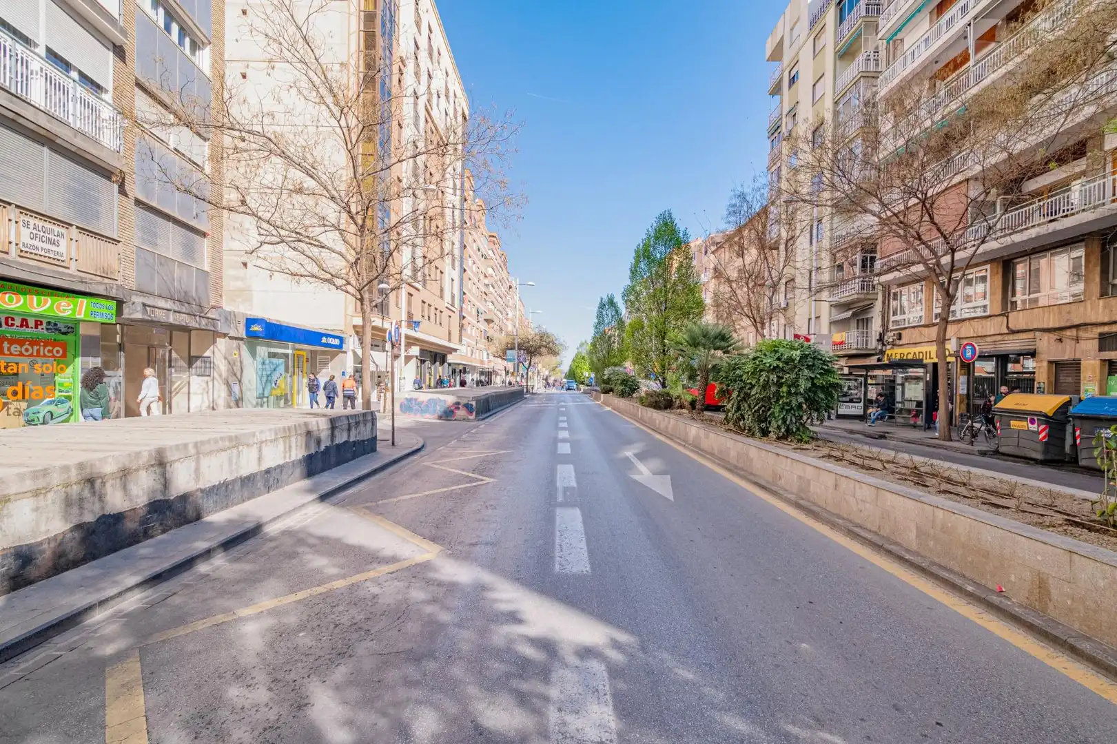 Vista exterior de Pis en venda en Granada amb Aire condicionat