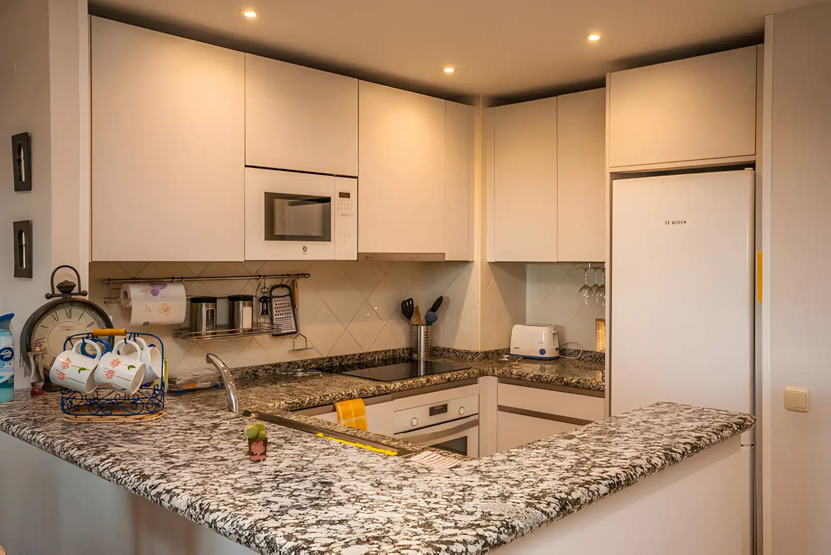Cocina de Apartamento en venta en Marbella con Aire acondicionado, Terraza y Piscina