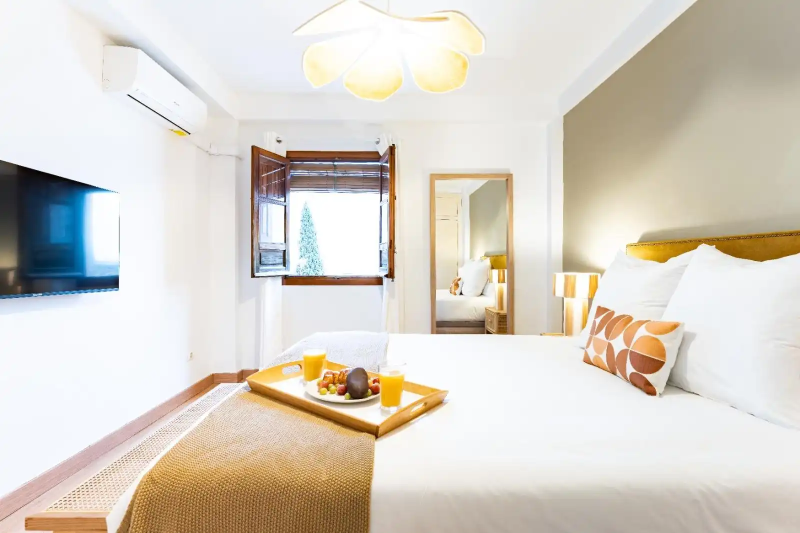 Bedroom of Flat for sale in Córdoba  with Heating, Parquet flooring and Storage room