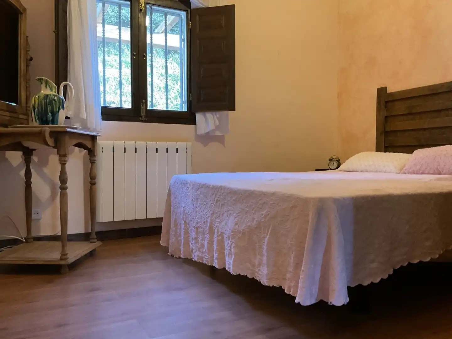 Bedroom of Country homes for sale in Bobadilla  with Parquet flooring, Terrace and Storage room