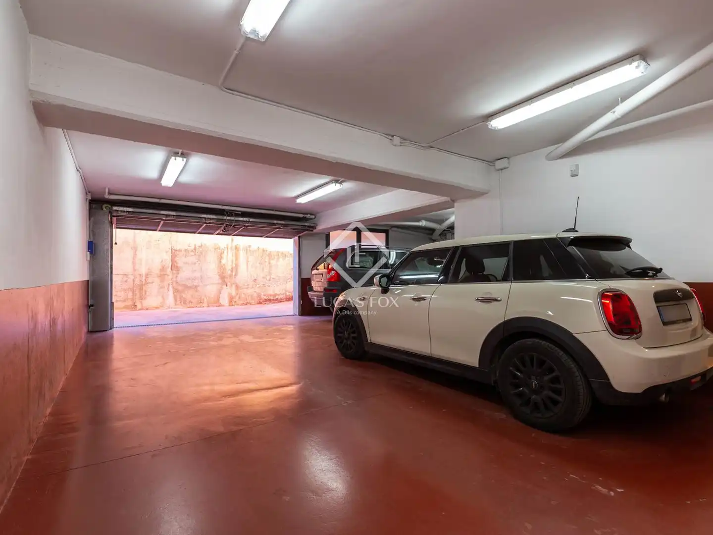 Parking de Casa o chalet en venta en Sant Cugat del Vallès con Aire acondicionado, Calefacción y Jardín privado