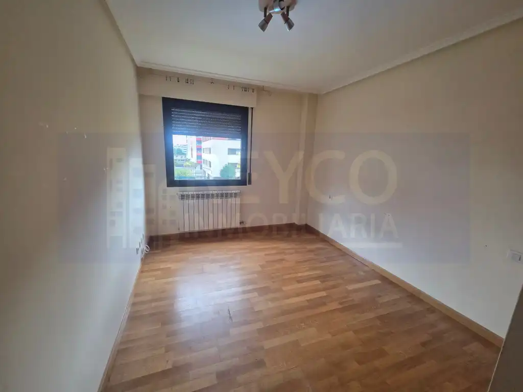 Habitación de Piso en venta en  Logroño