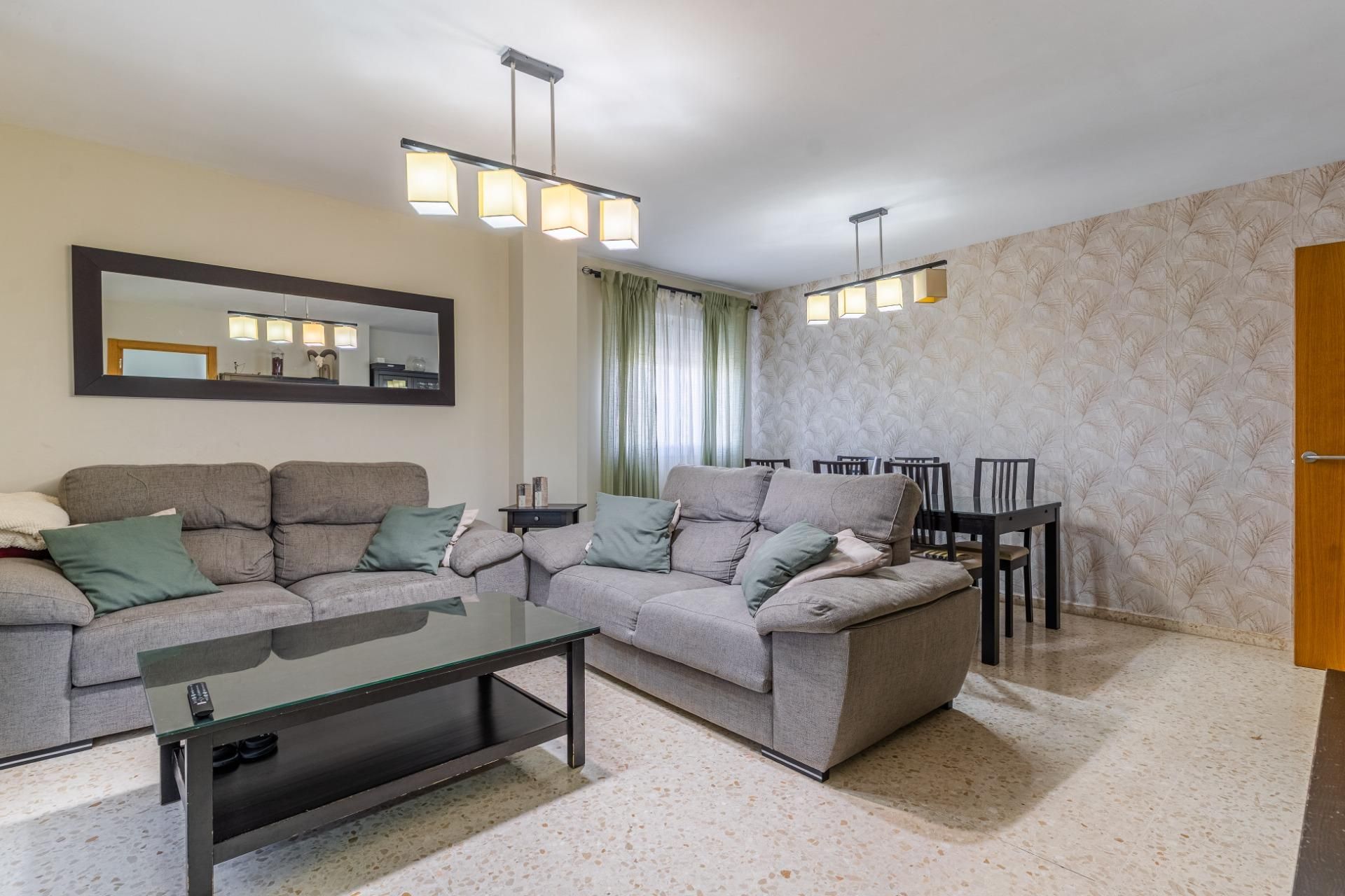 Sala d'estar de Pis en venda en Jerez de la Frontera amb Aire condicionat, Terrassa i Traster