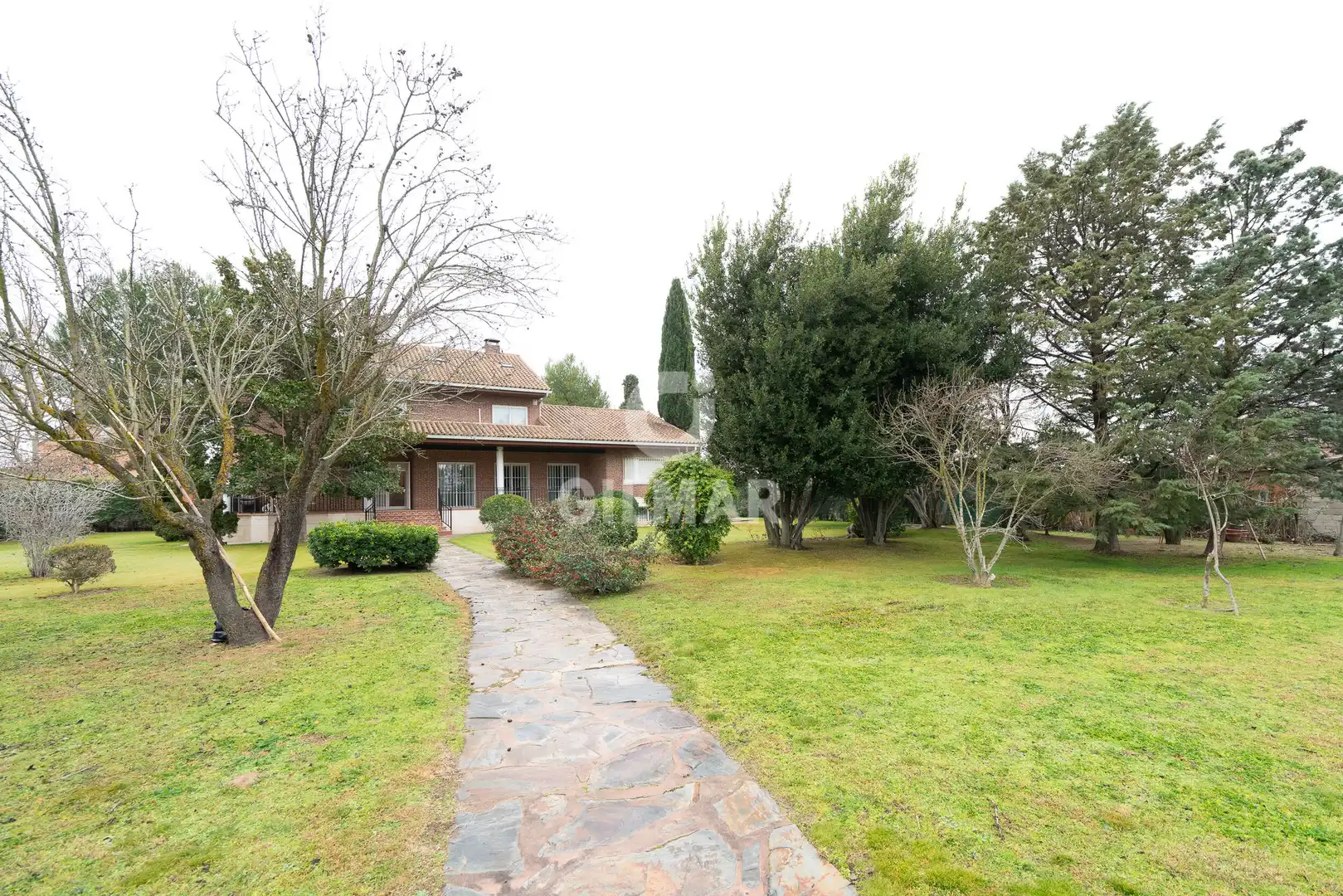 Vista exterior de Casa o xalet en venda en Algete amb Aire condicionat, Calefacció i Jardí privat