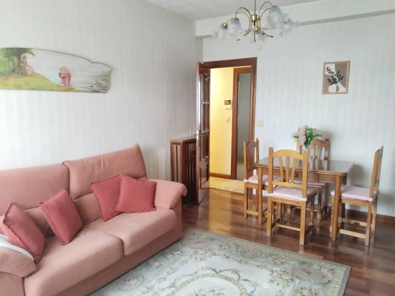 Sala de estar de Piso de alquiler en Burgos con Calefacción, Parquet y Amueblado