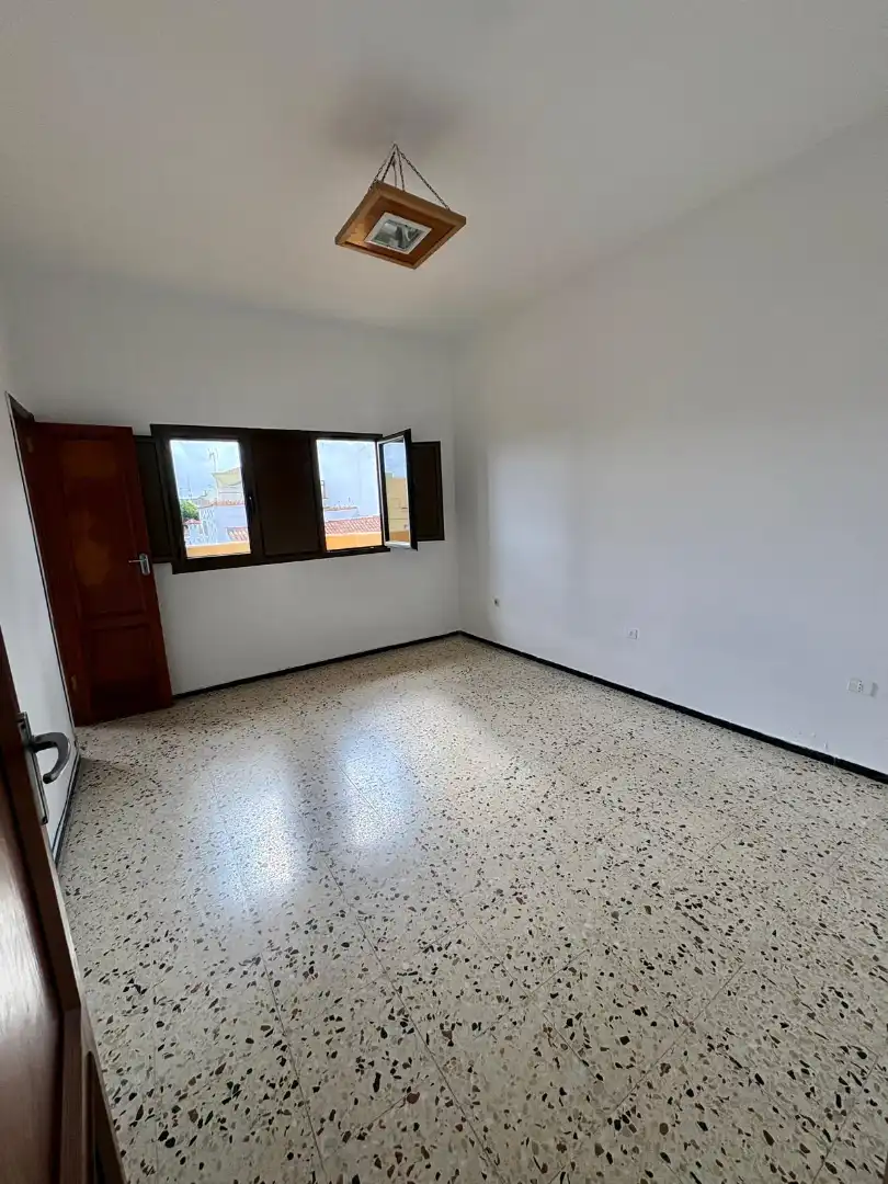 Flat with terrace for sale in Plaza de Simón Milián 5, imagen 5