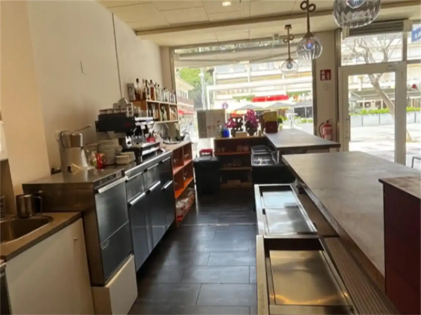 Commercial properties for rent in Avinguda del Cavall Bernat, Centre - Platja