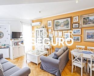 Living room of Attic to rent in  Madrid Capital  with Air Conditioner and Terrace