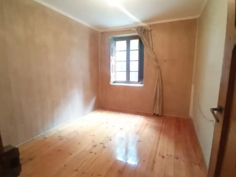 Dormitori de Edifici en venda en Tineo